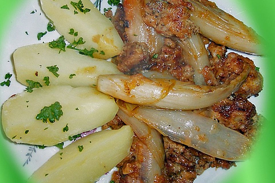 Chicoreegemüse - Pfanne mit Hackfleisch Chicoreegemüse - Pfanne mit Hackfleisch
