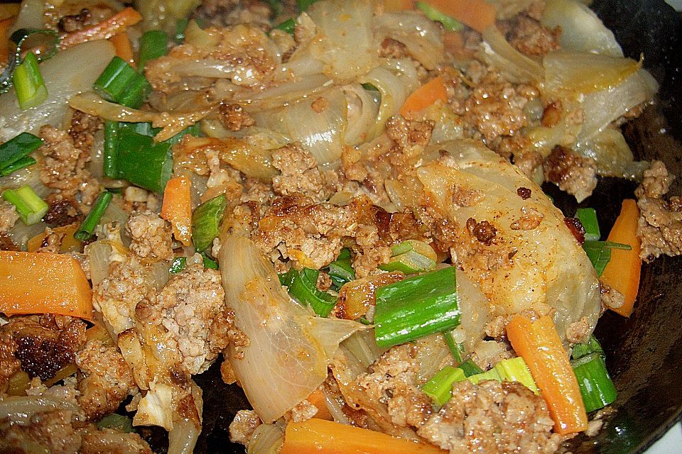 Chicoreegemüse - Pfanne mit Hackfleisch Chicoreegemüse - Pfanne mit Hackfleisch