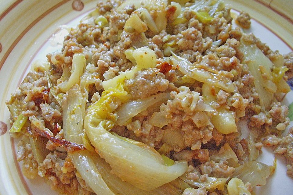 Chicoreegemüse - Pfanne mit Hackfleisch Chicoreegemüse - Pfanne mit Hackfleisch