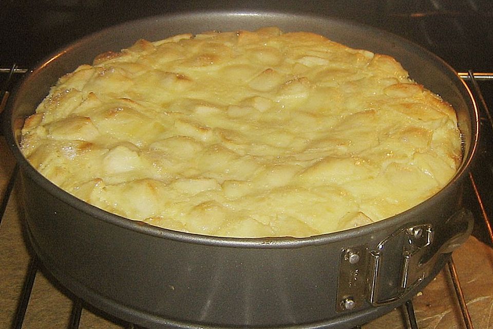 Apfelrahmkuchen mit Mandeln