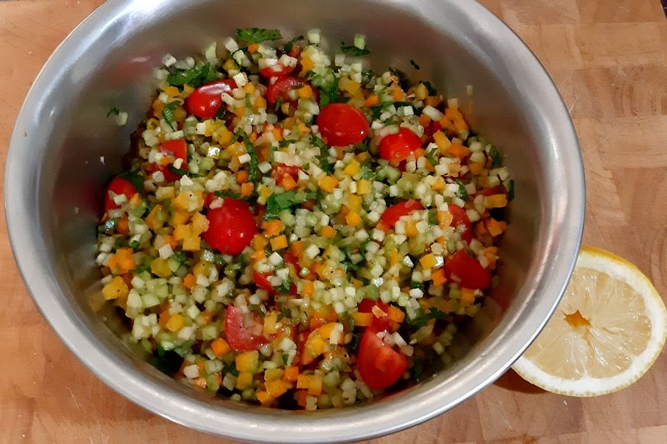 Tunesischer Gurkensalat mit Äpfeln