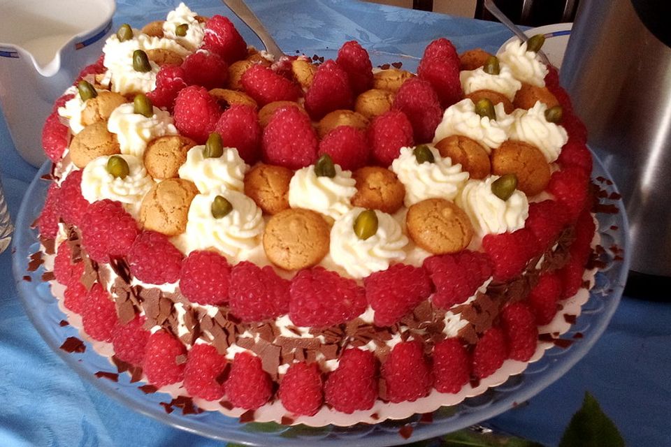 Gewickelte Erdbeer - Tiramisu - Torte