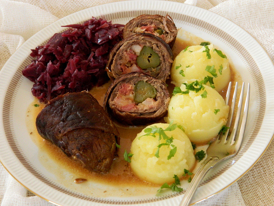 Rinderrouladen Rezept klassisch wie bei Oma - Kochen aus Liebe