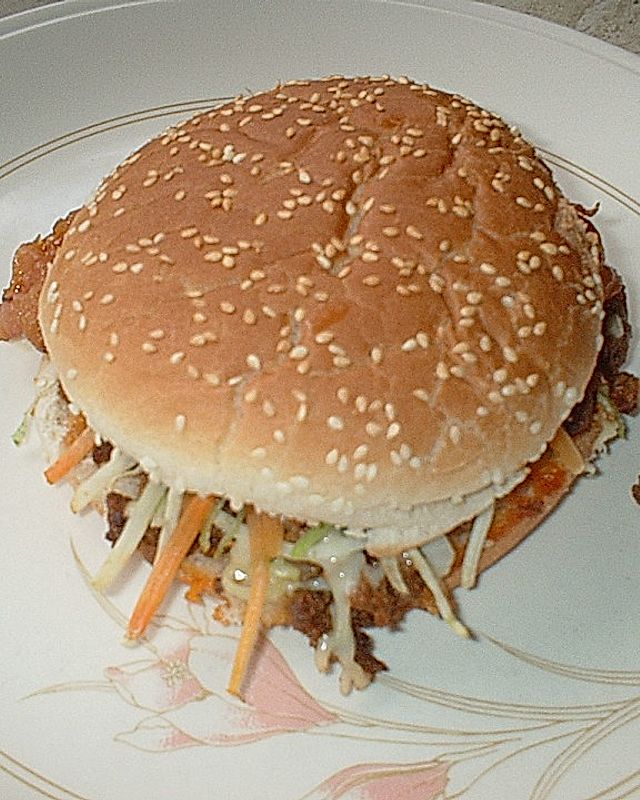 Gourmet Hamburger mit Paprikaketchup