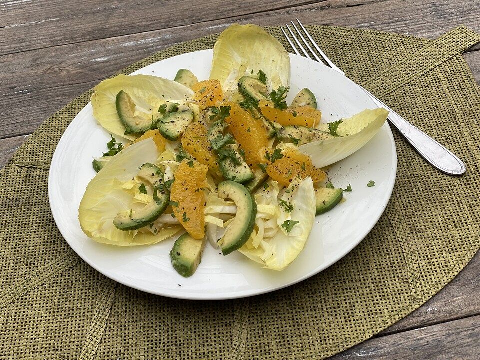 Avocado - Chicoree - Orangen - Salat von simply| Chefkoch