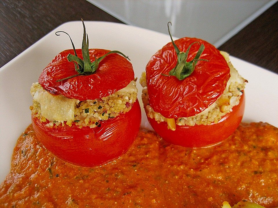 Vegetarische gefüllte Tomaten mit Sauce von jonielady | Chefkoch