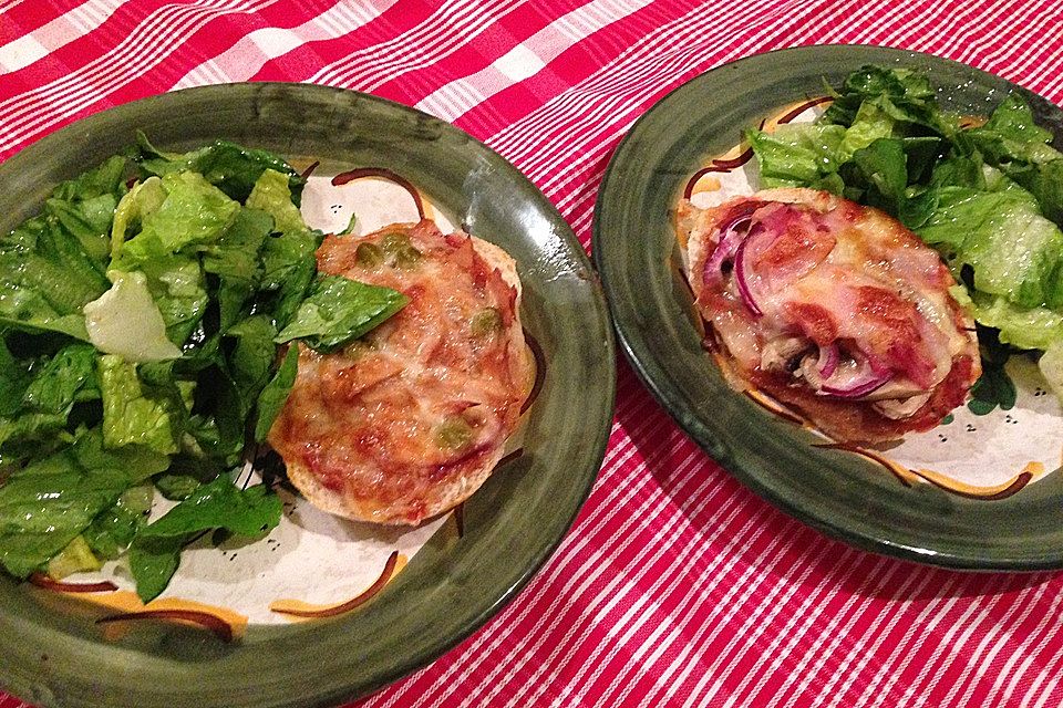 2 Minuten  Pizza-Brötchen