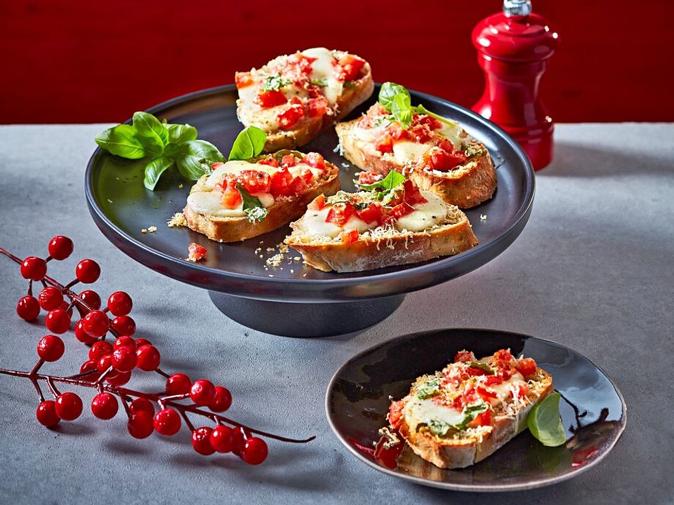 Crostini mit Tomaten und Mozzarella von Vinny| Chefkoch