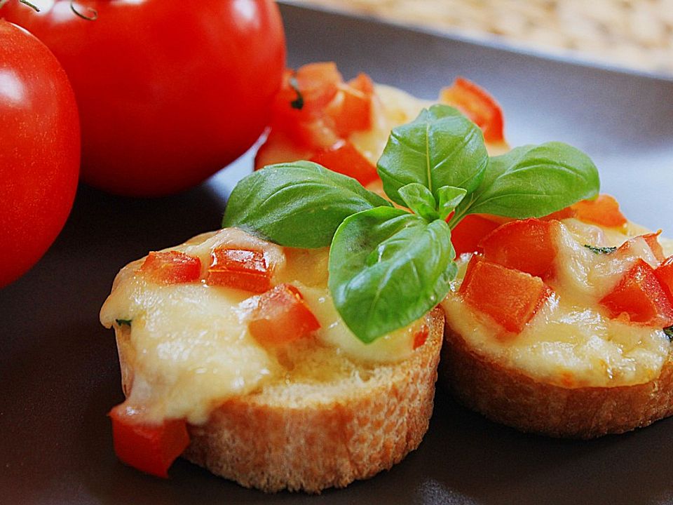 Crostini mit Tomaten und Mozzarella von Vinny| Chefkoch