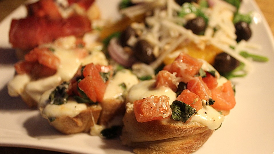 Crostini mit Tomaten und Mozzarella von Vinny