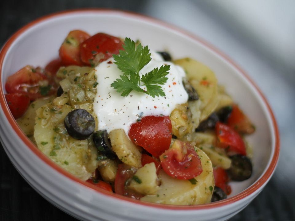 Kartoffel-Tomaten-Salat mit Pesto-Vinaigrette von Nicoletto| Chefkoch