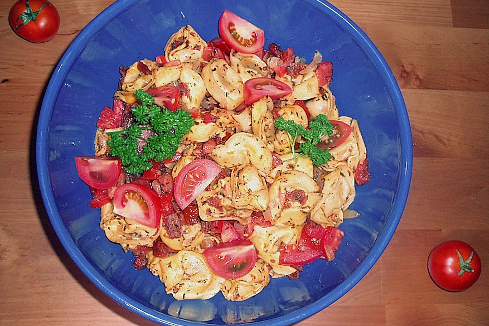 Tortellini - Salat mediterran