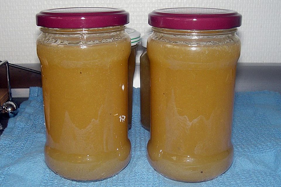 Birnenmarmelade mit Karamell