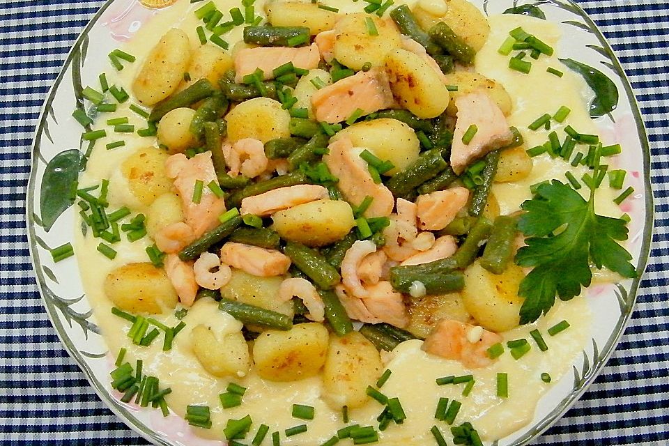 Gnocchi - Pfanne mit Lachs, Shrimps und Bohnen