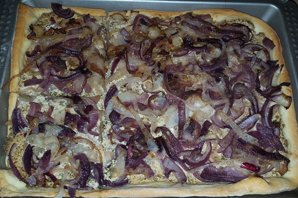 Veganer Zwiebelkuchen Veganer Zwiebelkuchen