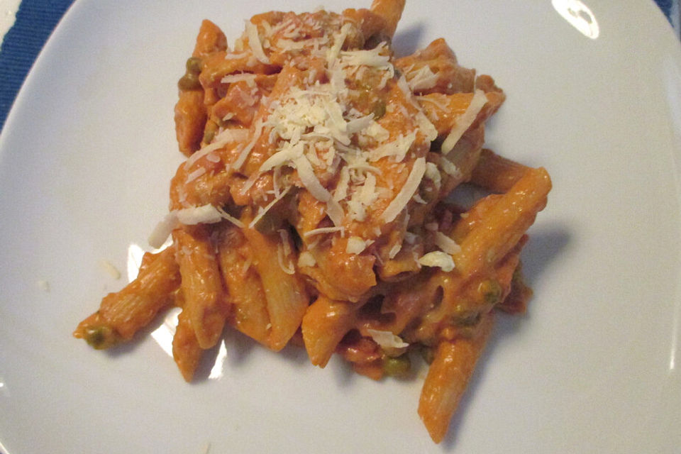 Rigatoni in Schinken - Sahne - Soße