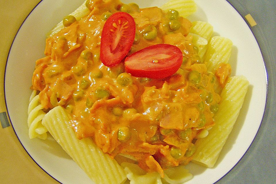 Rigatoni in Schinken - Sahne - Soße