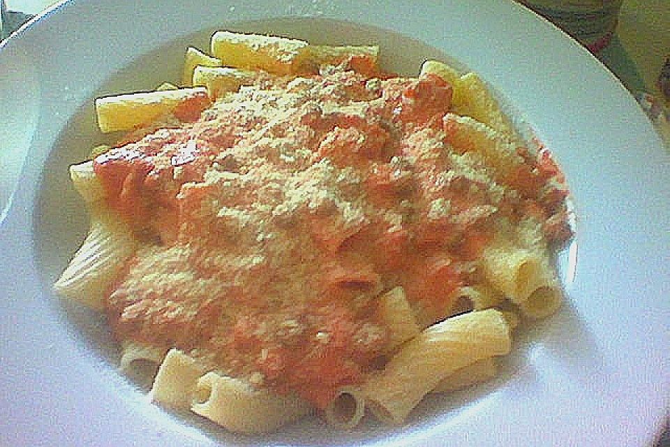 Rigatoni in Schinken - Sahne - Soße