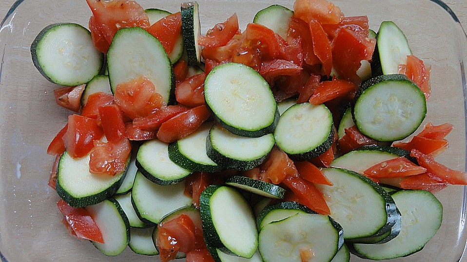 Zucchini mit Buchweizen - Käsekruste von hausmittelchen Zucchini mit Buchweizen - Käsekruste von hausmittelchen