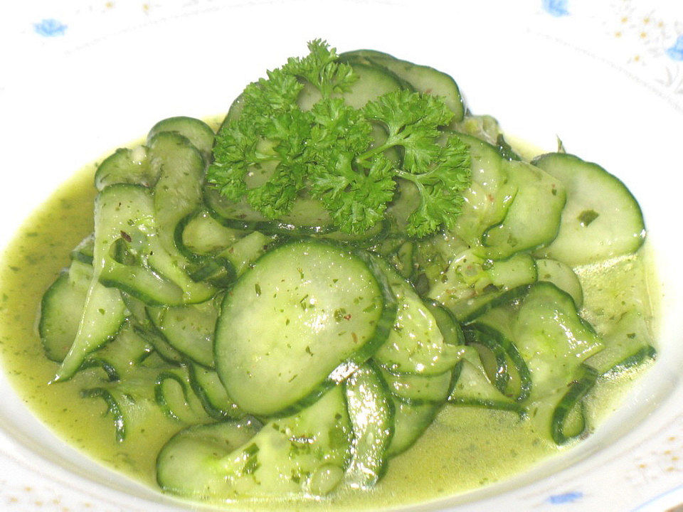 Gurkensalat mit Dill