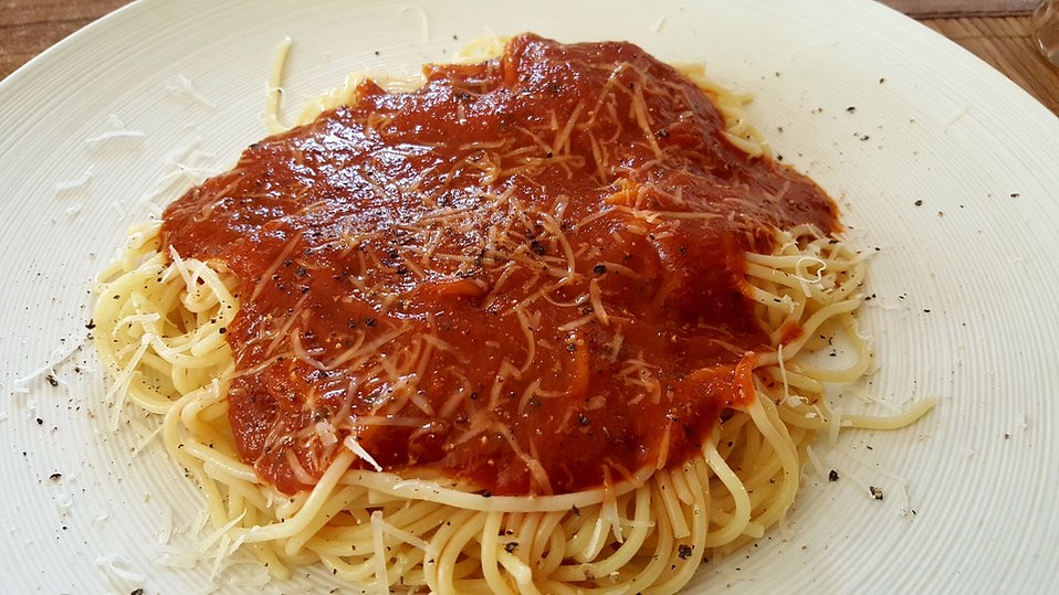 Spaghetti mit fruchtiger Tomatensauce von papawhiskey