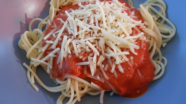 Spaghetti mit fruchtiger Tomatensauce von papawhiskey