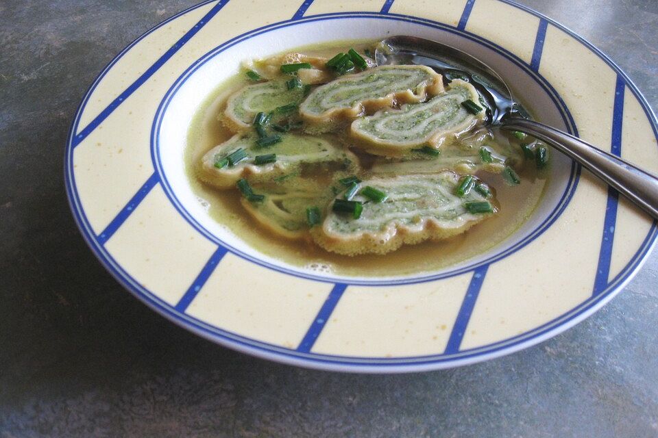 Maultaschen in der Brühe nach Hausmacher Art