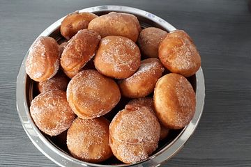 Fastnachtsküchle à la Oma Erni