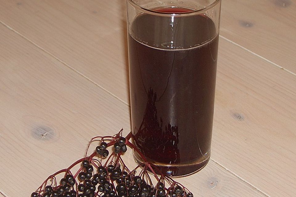 Holunderbeerensirup