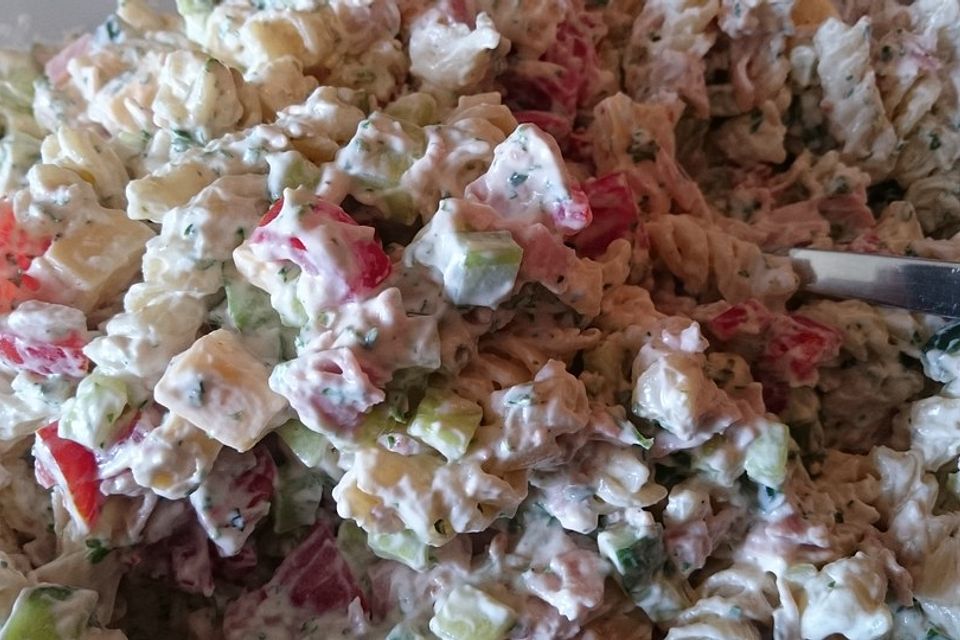 Nudelsalat mit Joghurt - Dip