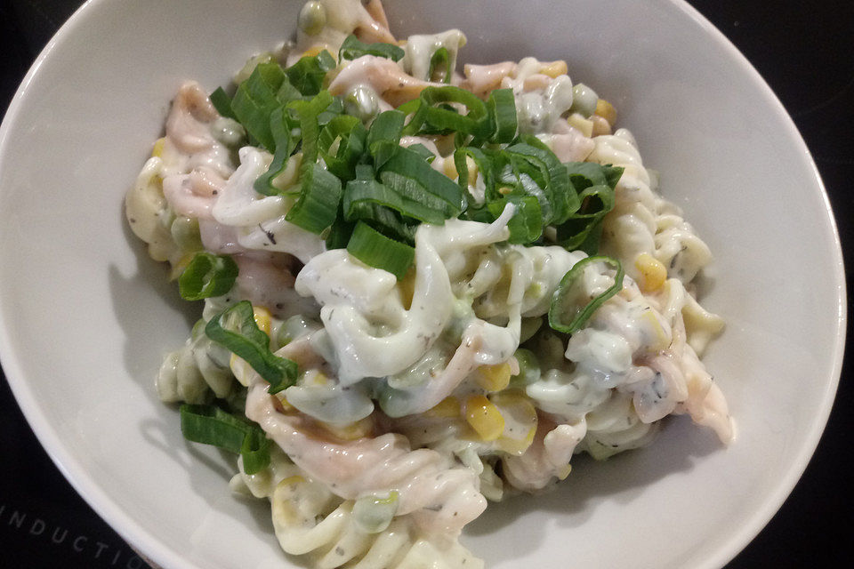 Nudelsalat mit Joghurt - Dip