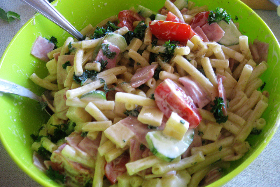 Nudelsalat mit Joghurt - Dip