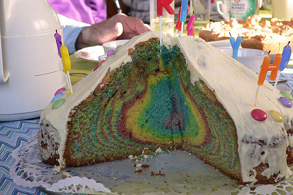 Regenbogenkuchen