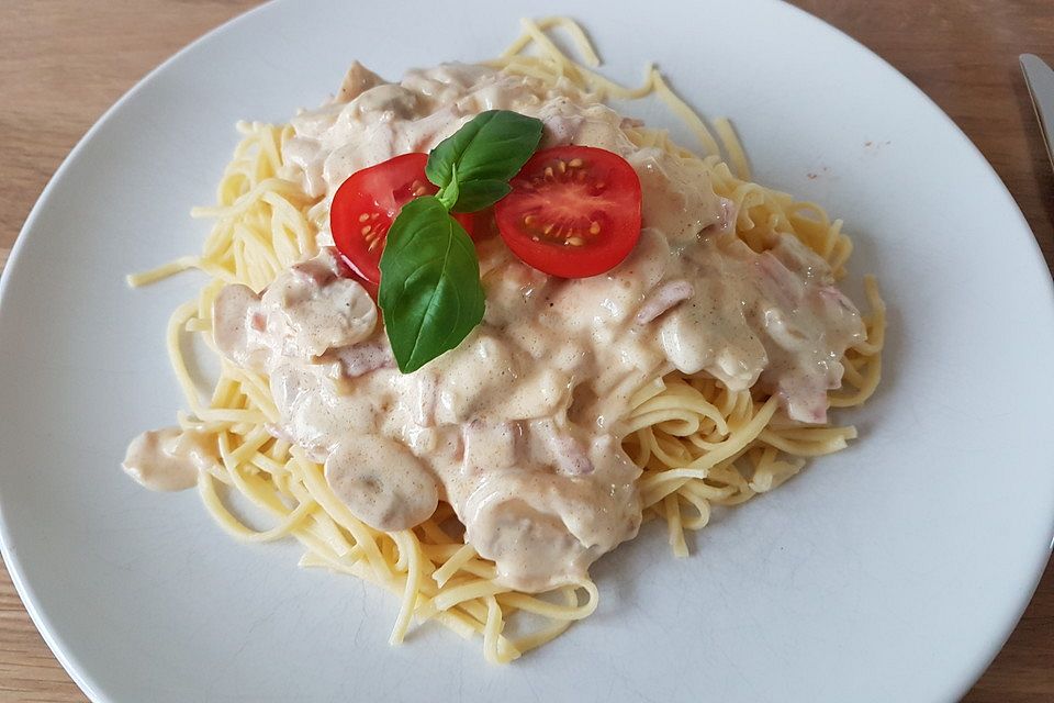 Nudeln mit Käse - Sahne - Sauce