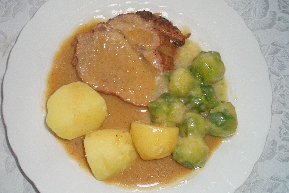 Schweinerollbraten im Römertopf Schweinerollbraten im Römertopf