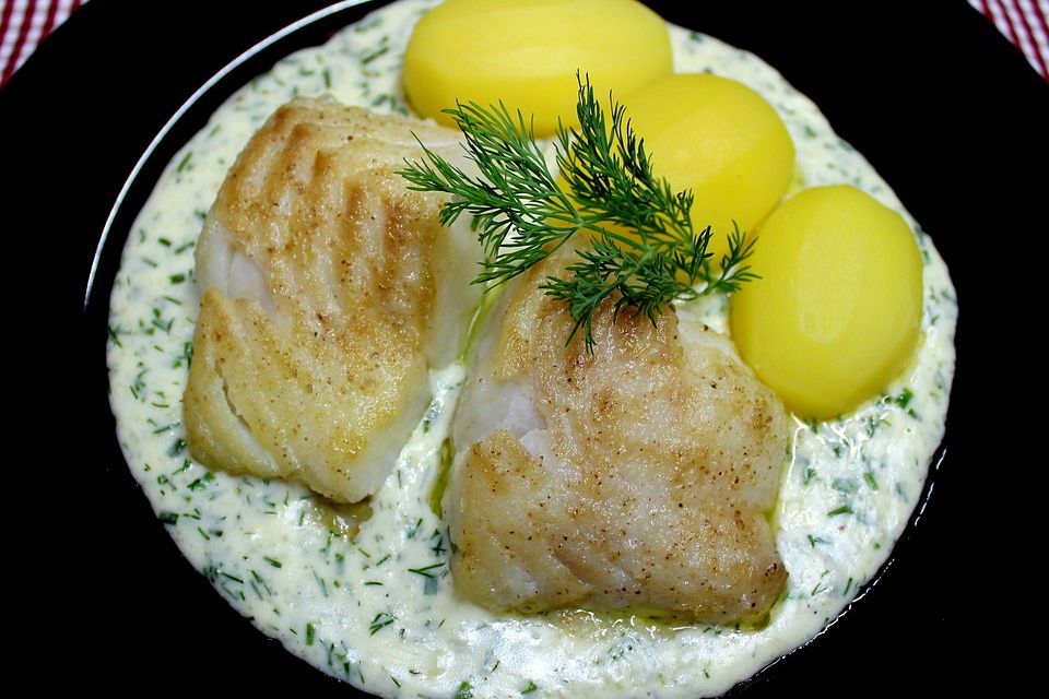 Dill - Sahne - Soße zu gebratenem Fisch