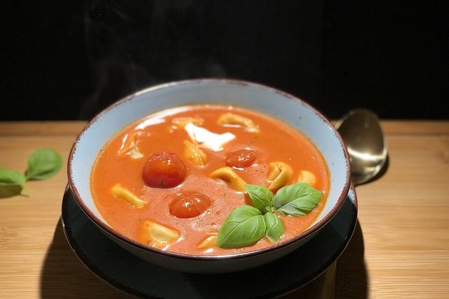 Tomatensuppe mit Tortellini von Dido_1979| Chefkoch