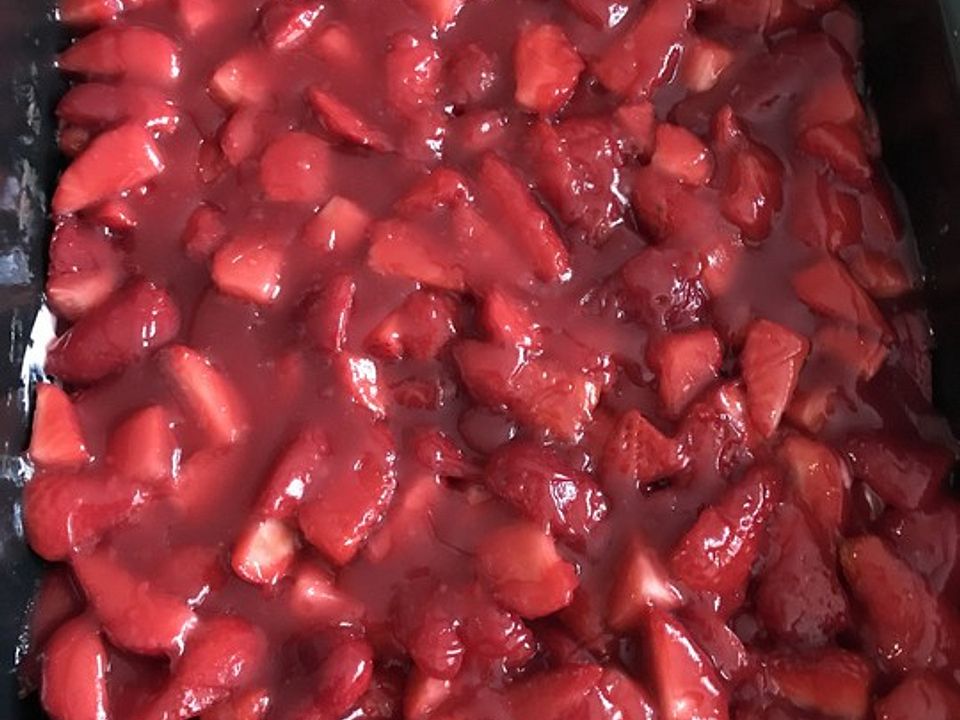 Weißer Schokoladenkuchen mit Erdbeeren von Patricia_Berlin| Chefkoch