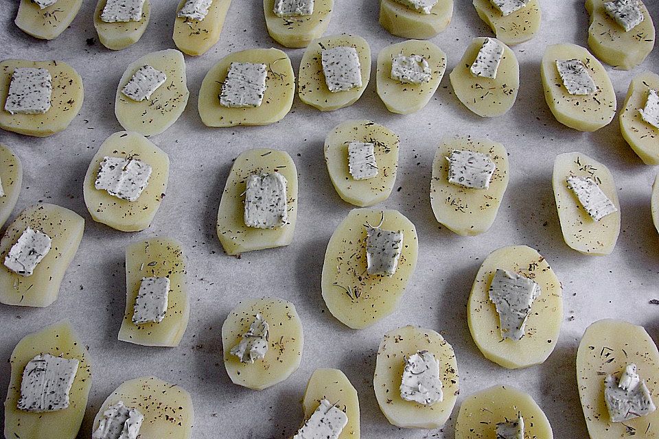 Kartoffelscheiben mit Kräuterbutter