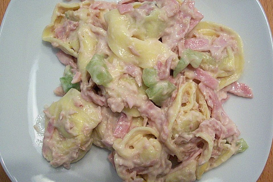 Tortellini - Salat