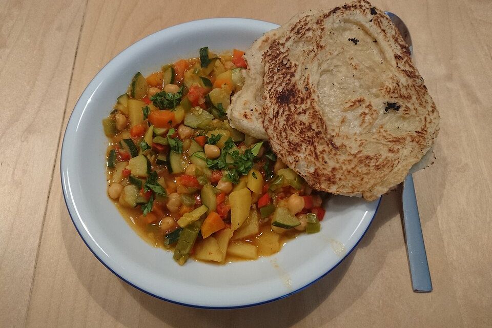 Gemüse - Kartoffel - Tajine mit Harissa