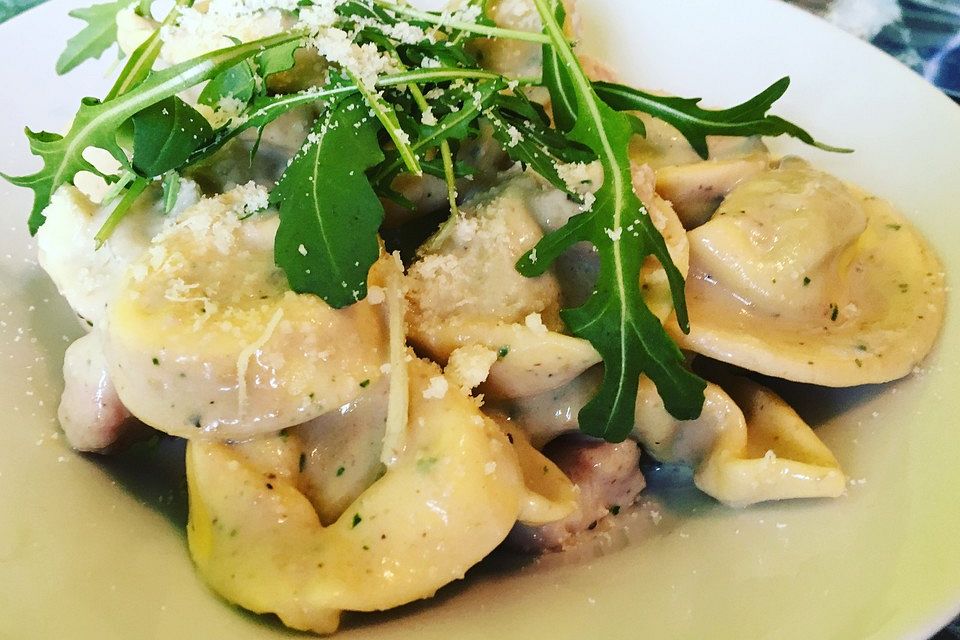 Tortellini in Champignon - Sahne - Sauce