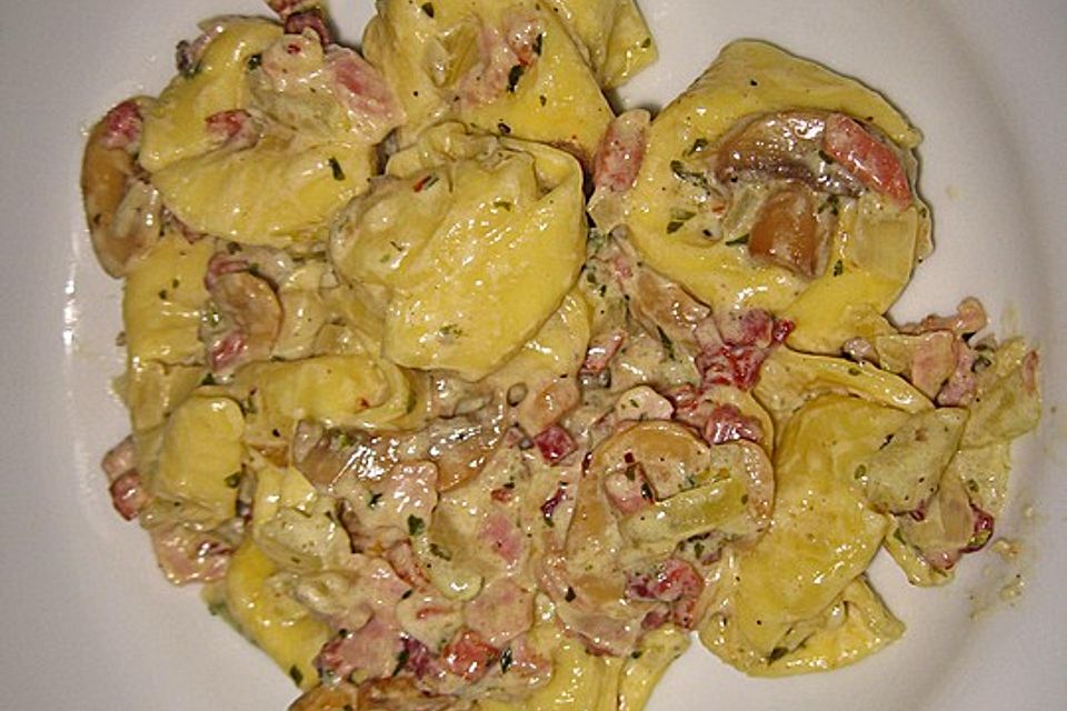 Tortellini in Champignon - Sahne - Sauce