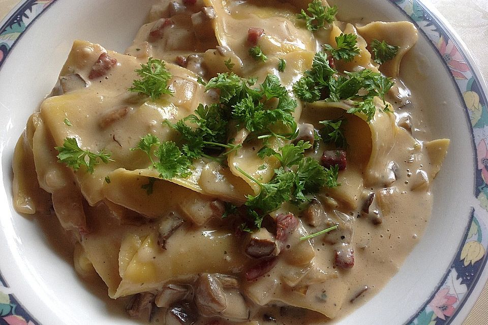 Tortellini in Champignon - Sahne - Sauce