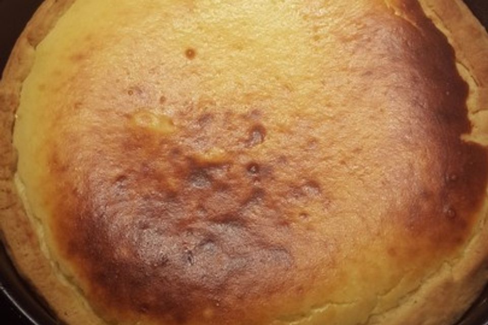 Käsekuchen mit Mürbteigboden