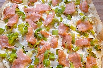 Flammkuchen Mit Lauch Und Lachs Von Meret Chefkoch