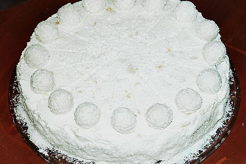 Zartcremige Raffaello - Torte