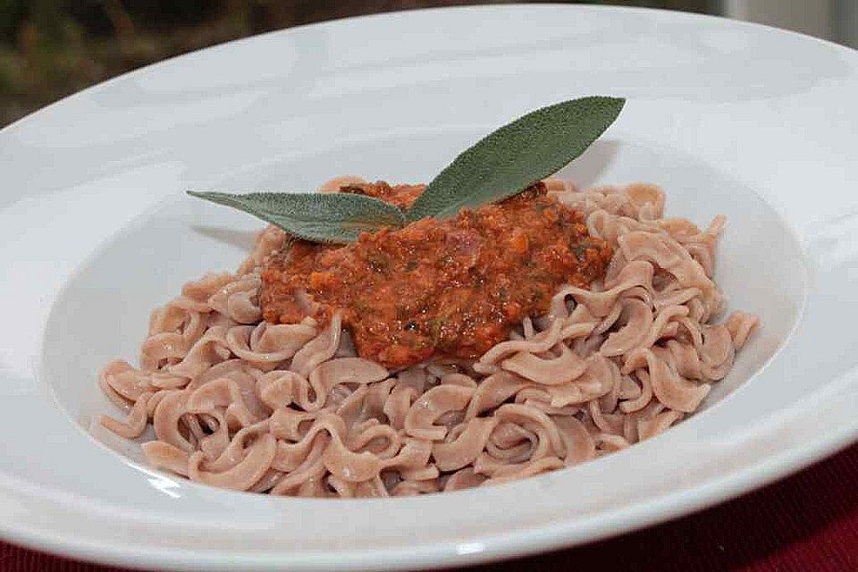 Spätzle mit Tomaten - Zucchini Sauce