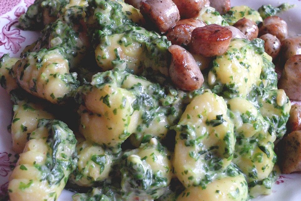 Gnocchi in Spinatkäsesoße