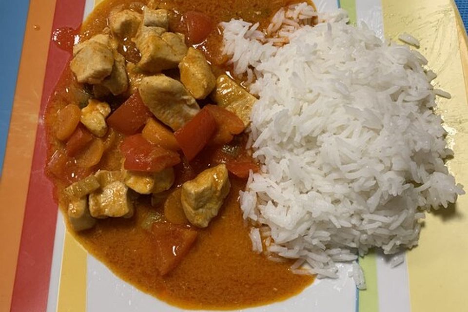 Rotes Thai-Curry mit Hähnchen